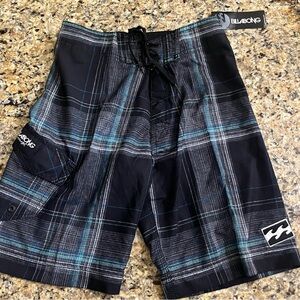 Boys Billabong Board Shorts Size 25 (boys size 10)